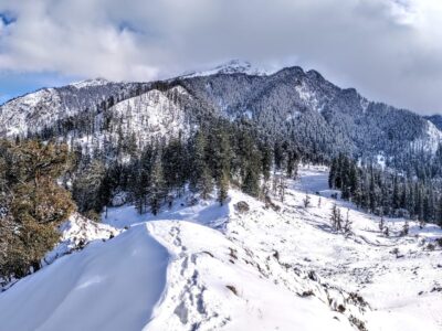 dhurkund winter trek